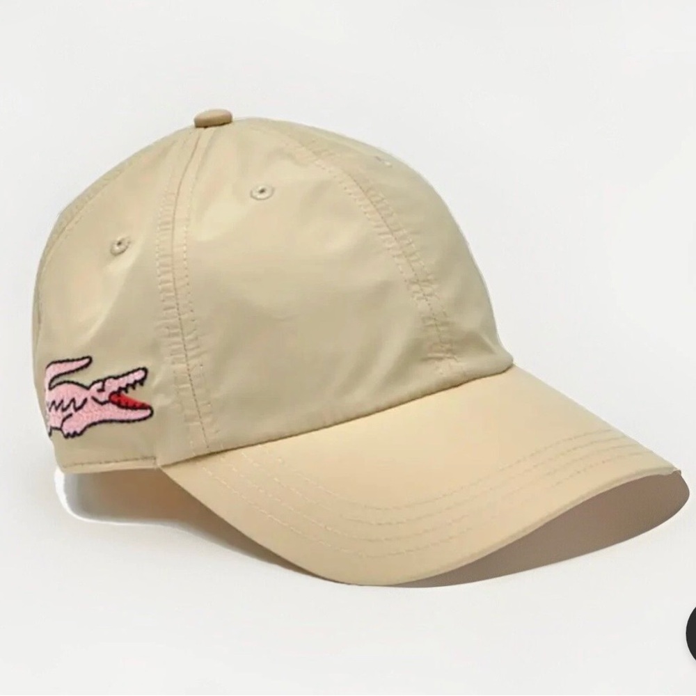 LACOSTE Oversized Embroidered
Crocodile LW Nylon Cap RK0828-Z1S
Beige M